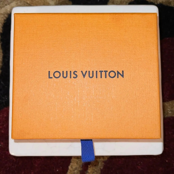 Louis Vuitton Unisex Monogram ID Business Card Holder Bifold Credit Card Holder - Picture 6 of 16